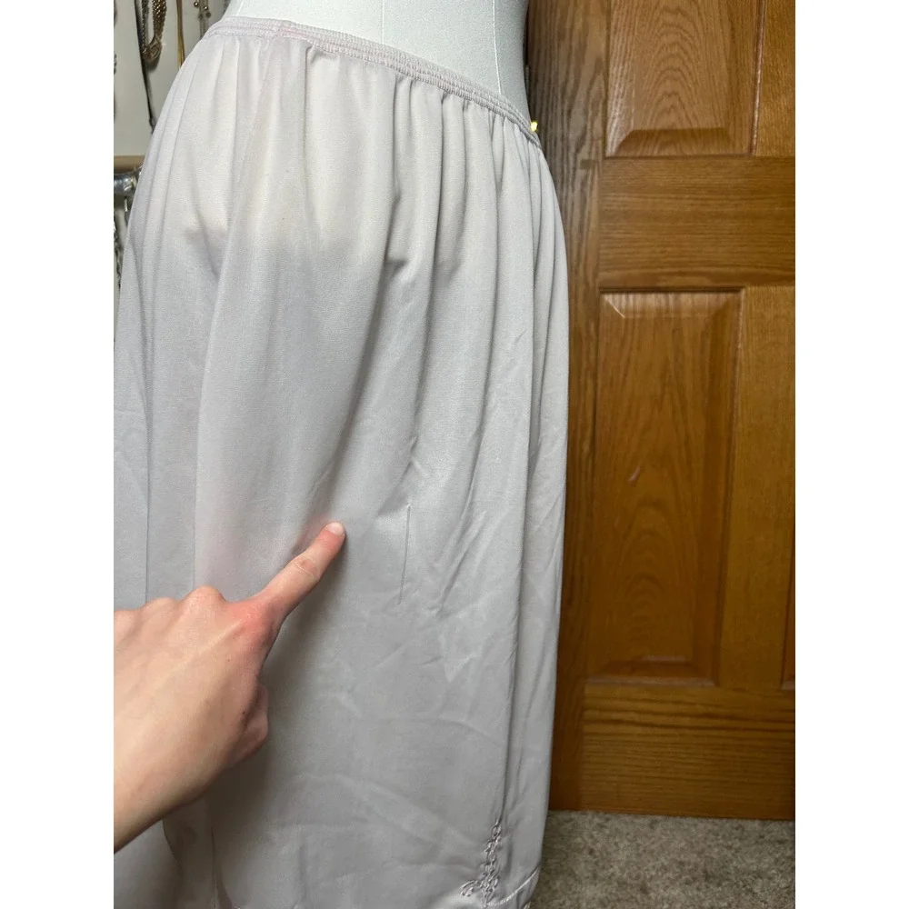 Vintage Scalloped Embroidered Half Slip Skirt Pale‎ Pink Coquette Chic Romantic